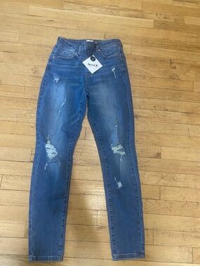 Special À jeans. Inseam about 28.5 inches. Size 5